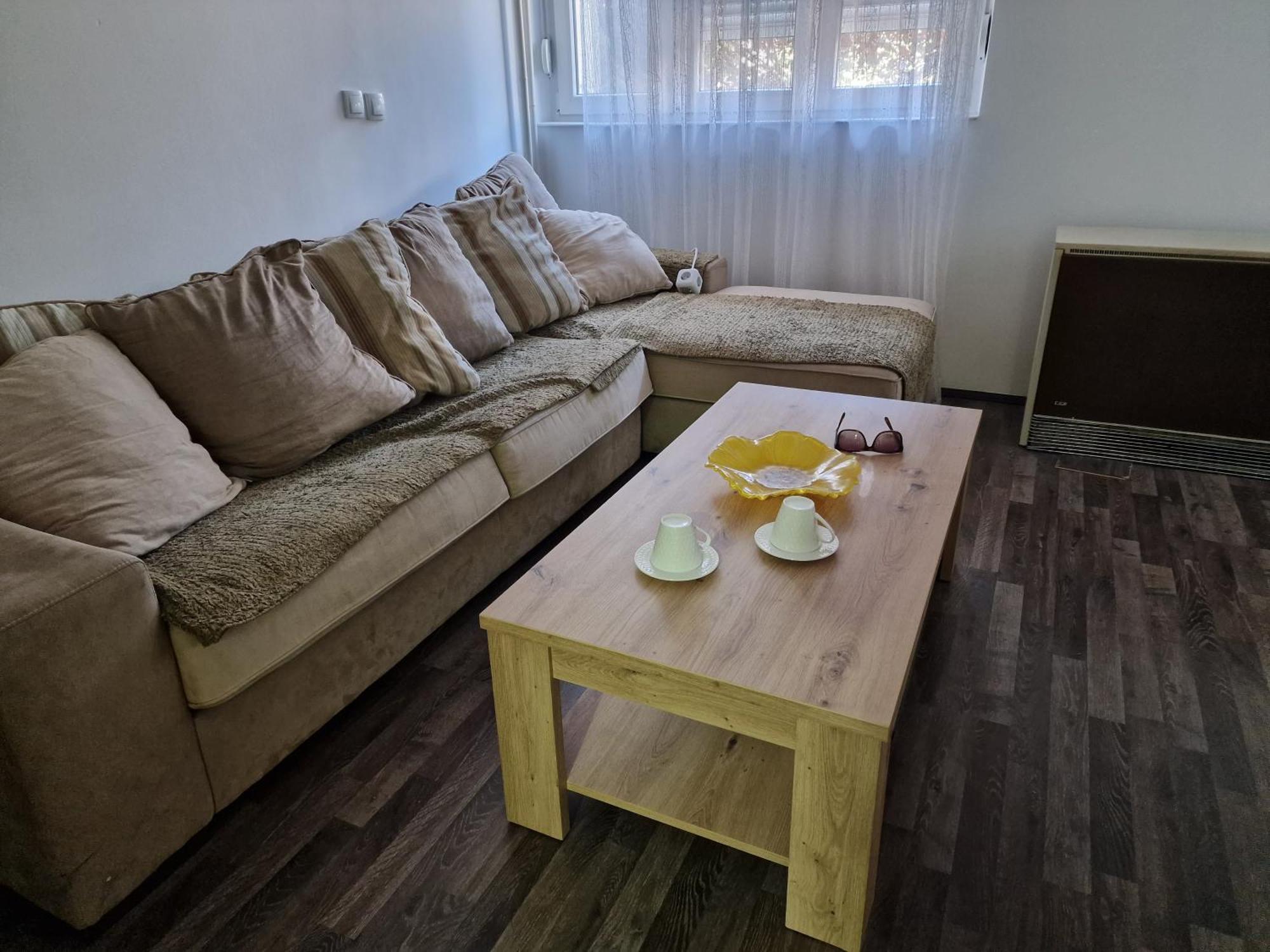 T&A Apartment Paracin Luaran gambar